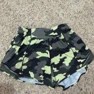 LIMITED EDITION COLOR~Neon camo print lululemon hotty hot shorts